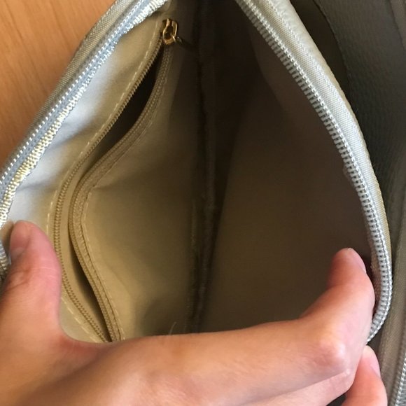 Gray Cross Body Purse NEW WITH TAGS! - Picture 7 of 8